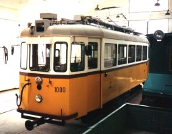 Az 1000-es pályaszámú kocsi a szentendrei Városi Közlekedési Múzeumban, 2000. júniusában